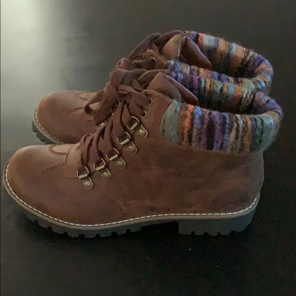Women’s shoes size 7. Not used, box - Picture 1 of 5